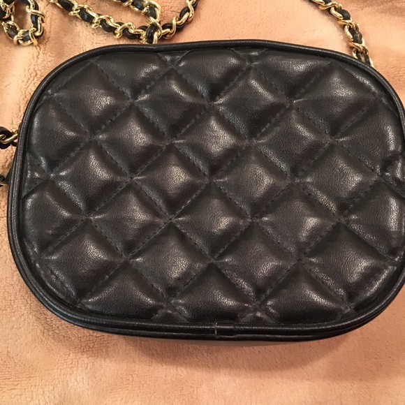 Black Quilted Purse - Picture 3 of 7